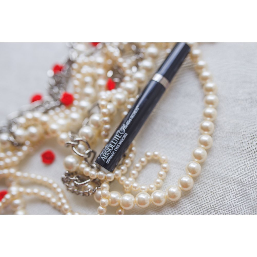 LAKME ABSOLUTE DRAMATIC EYE MASCARA