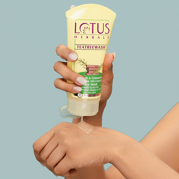 LOTUS TEA TREE FACE WASH,120GM
